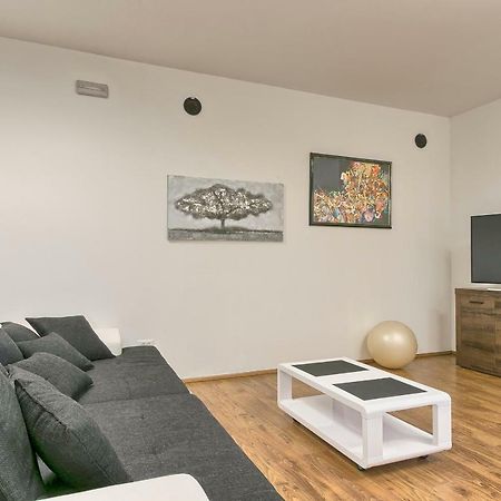 Wellness Apartman Kaiser Pula Eksteriør billede