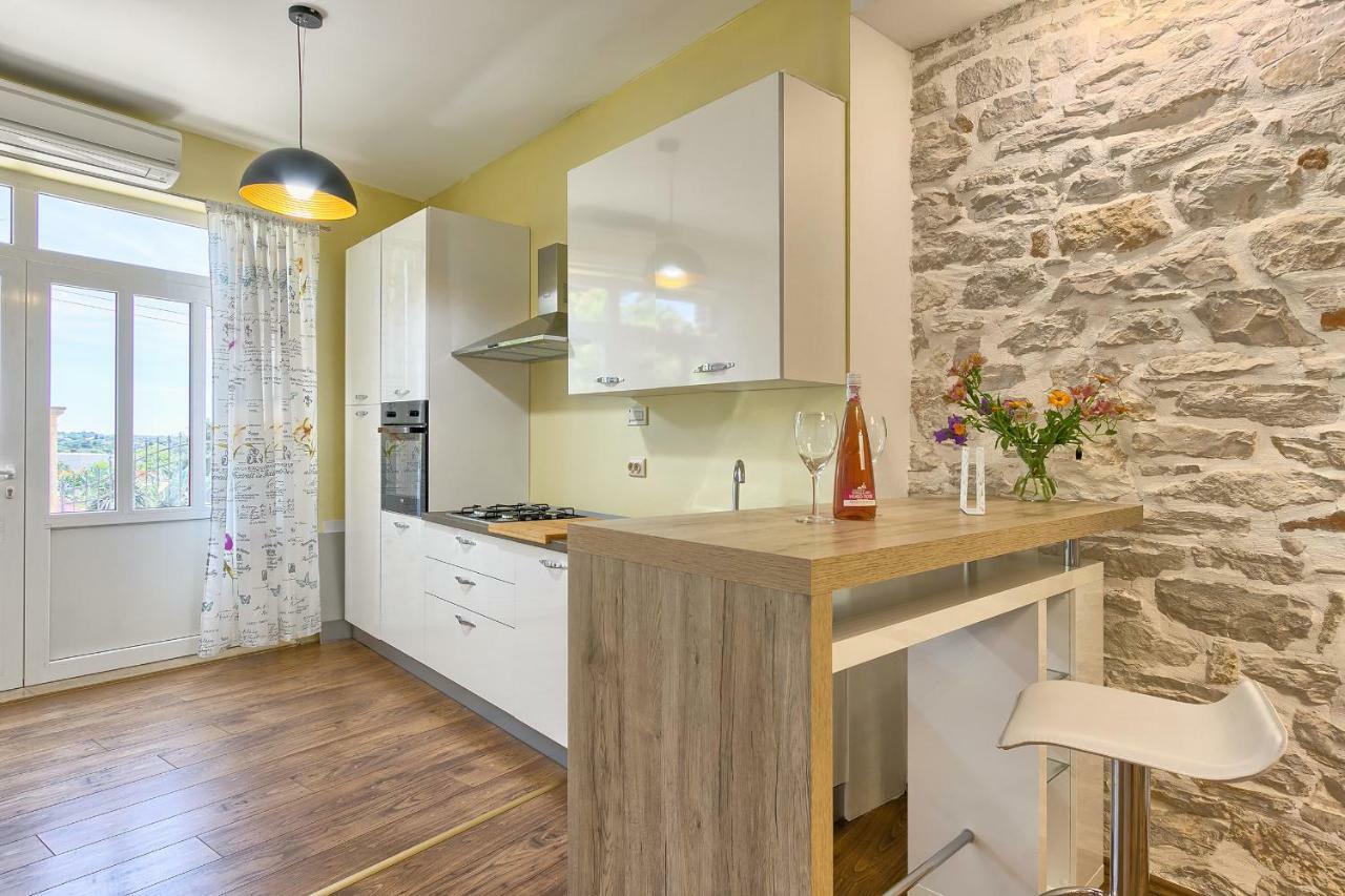 Wellness Apartman Kaiser Pula Eksteriør billede